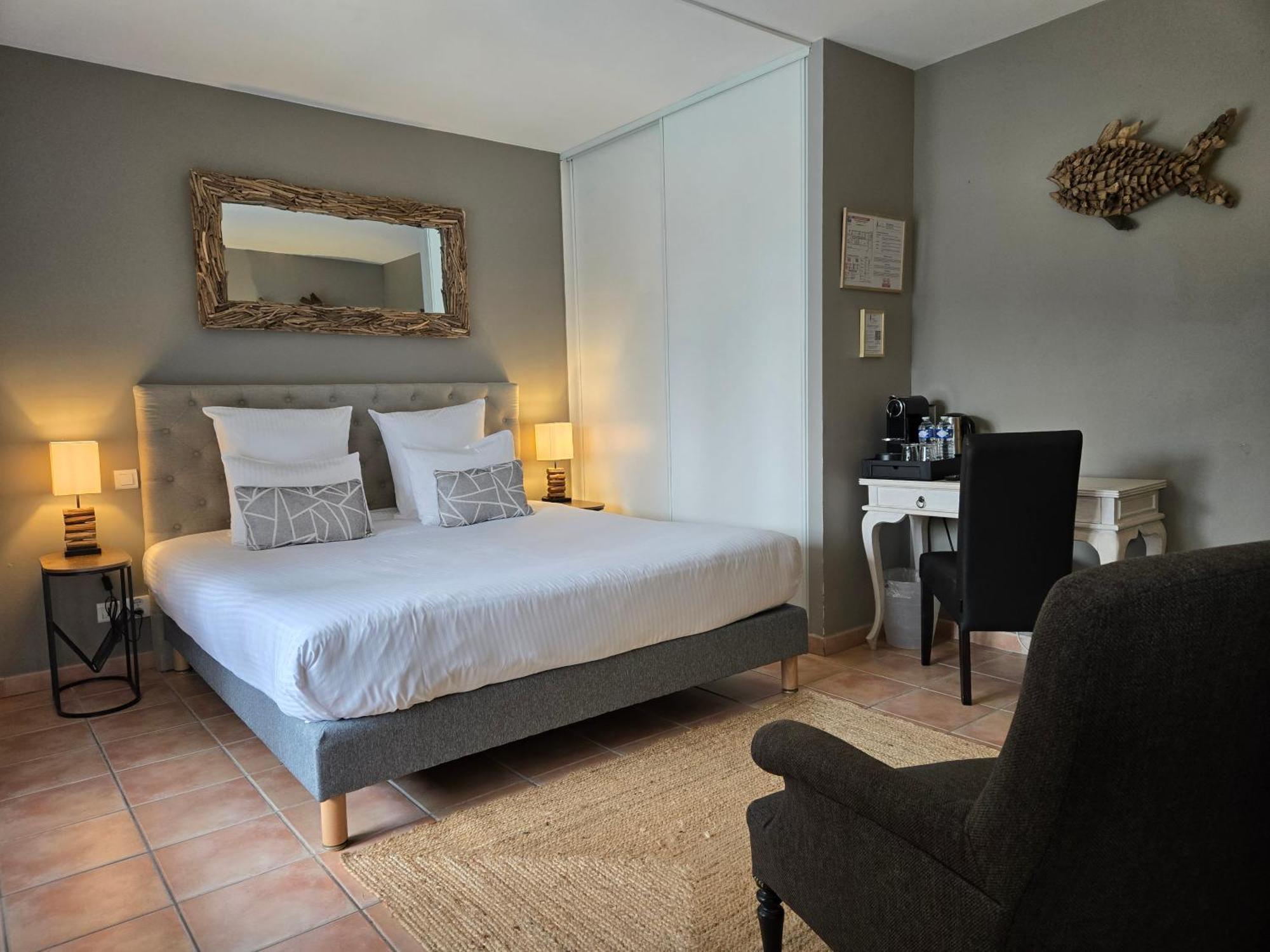 Le Saint-genies Hotel 3*